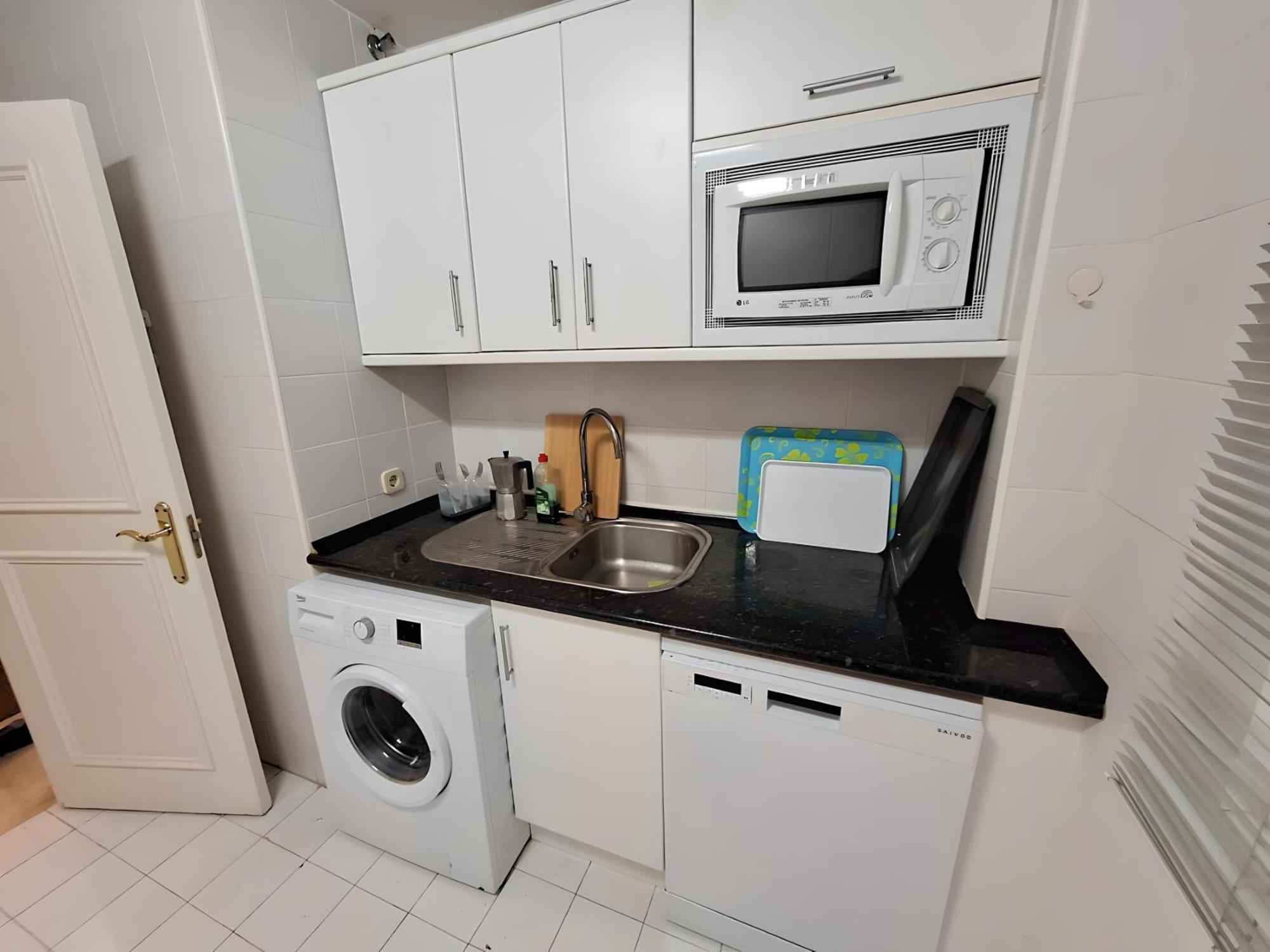 Casa vacanze Gorgeous 2br Apt. W/ Mountain View Puerto Banus Marbella